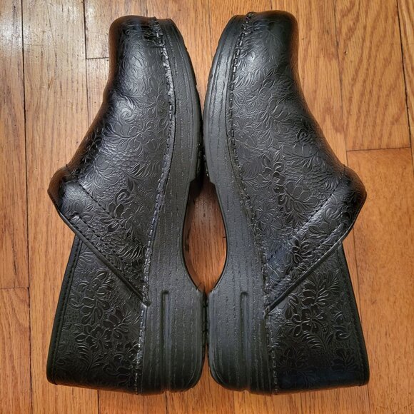 Dansko XP 42 Black Professional Tooled Floral Leather Clogs Stapled Non Slip - Picture 6 of 10